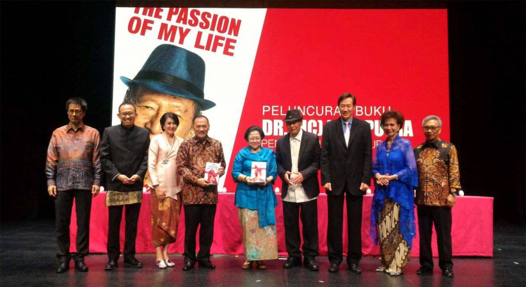 Ir Ciputra Luncurkan Buku Biografi Di Founders Day Ciputra Group 36th